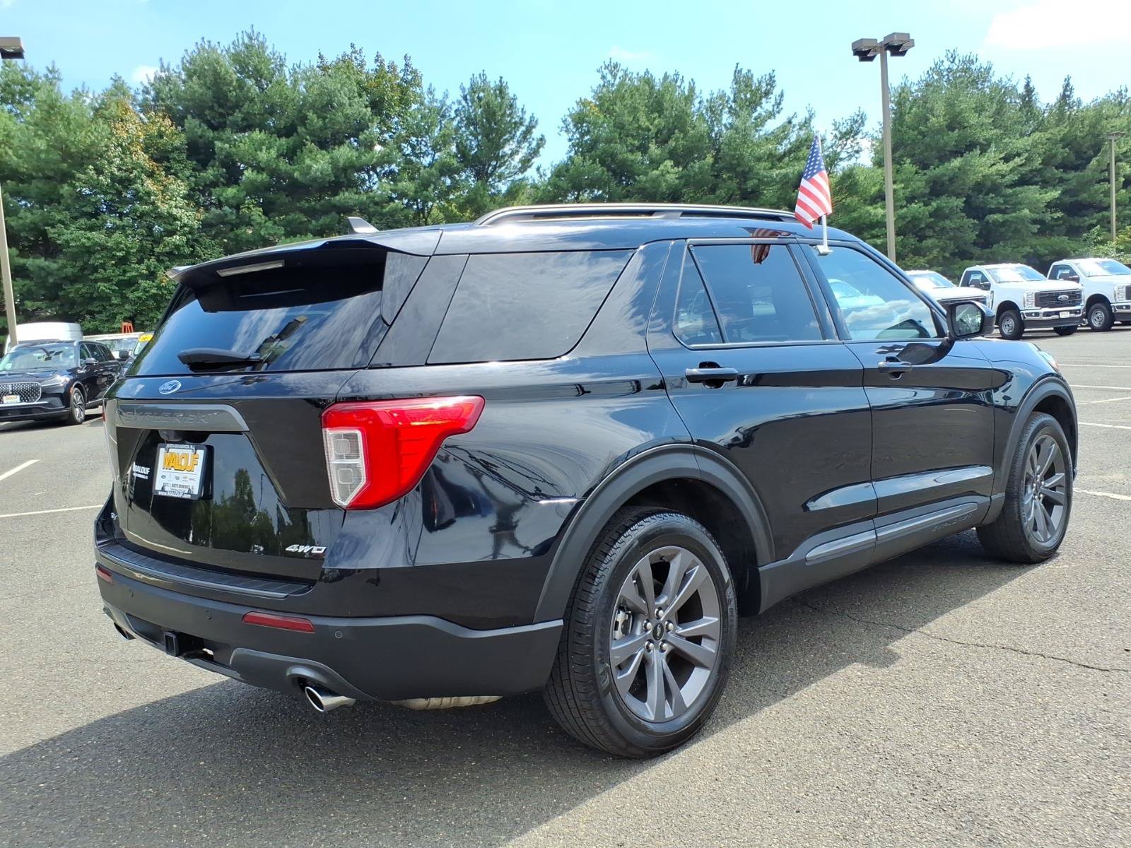 Certified 2023 Ford Explorer XLT w/ Equipment Group 202A AWD/4WD image 6