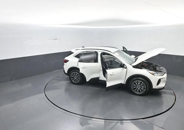 Certified 2024 Ford Escape SE FWD image 36