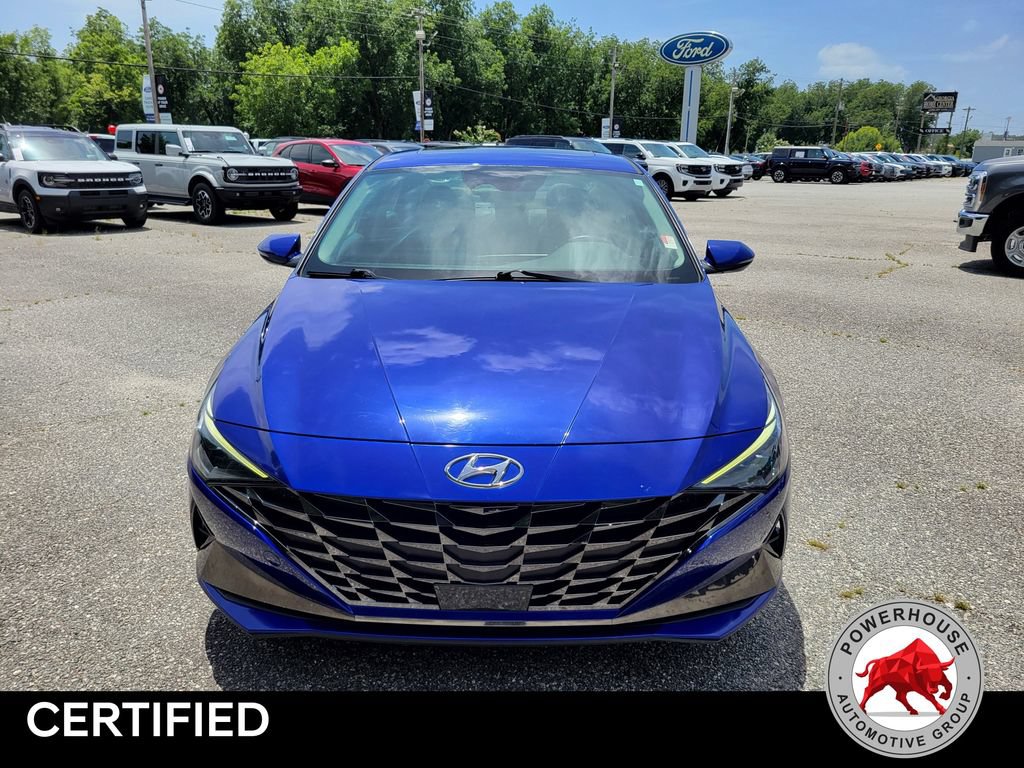 Used 2022 Hyundai Elantra Limited w/ Preferred Accessory Package FWD image 10