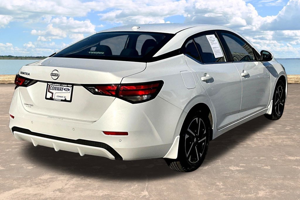 Used 2025 Nissan Sentra SV FWD image 8