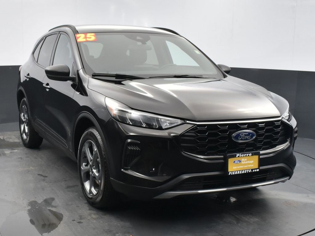 Certified 2025 Ford Escape ST-Line image 7