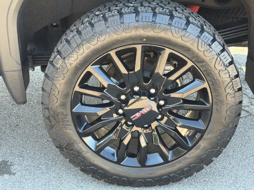 Used 2024 GMC Sierra 2500 AT4 w/ AT4 Premium Plus Package AWD/4WD image 16