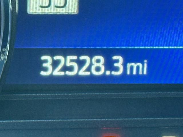 Certified 2022 Ford Explorer XLT w/ Equipment Group 202A image 17