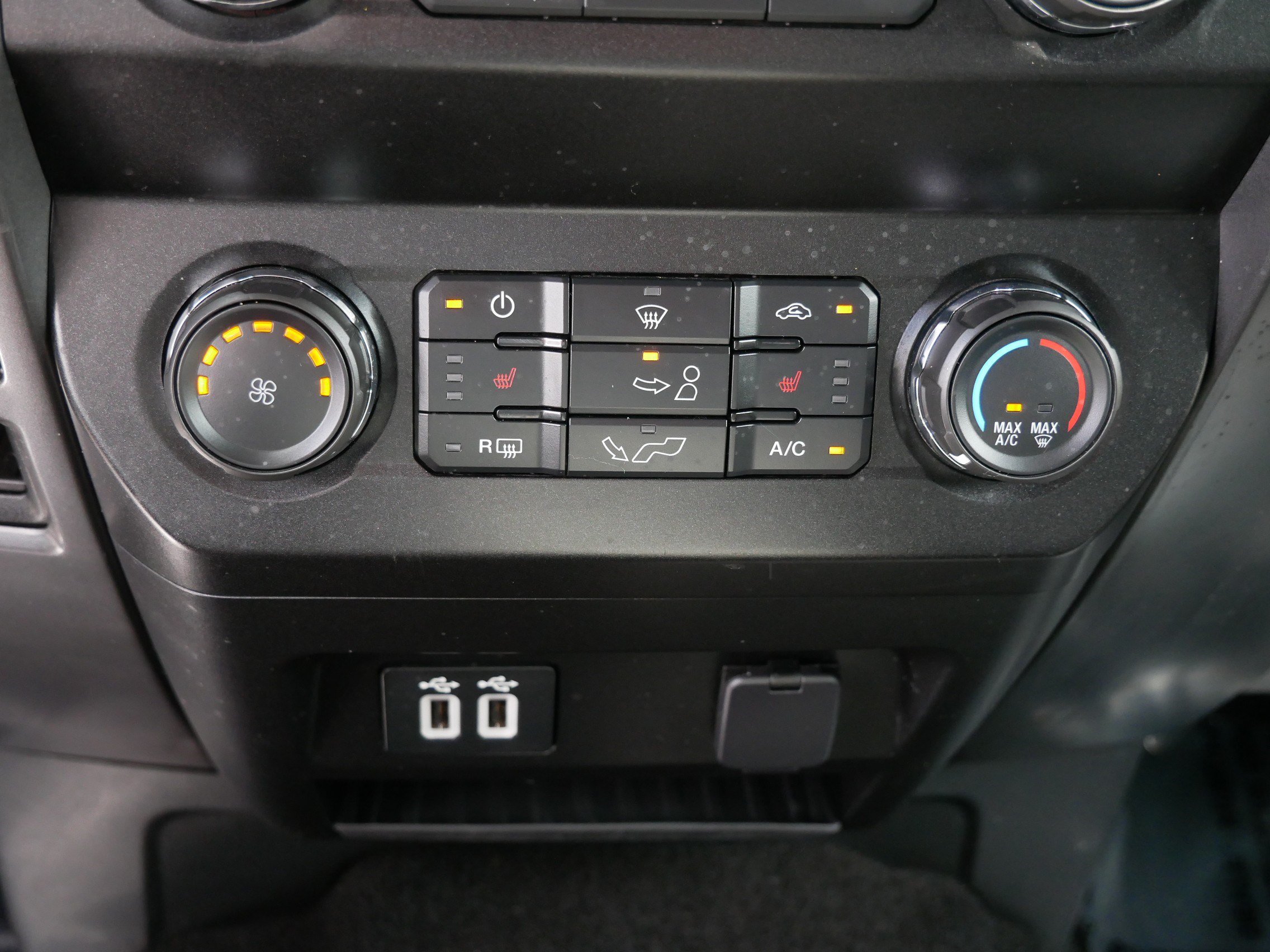 Certified 2019 Ford F150 XLT w/ Equipment Group 302A Luxury AWD/4WD image 23