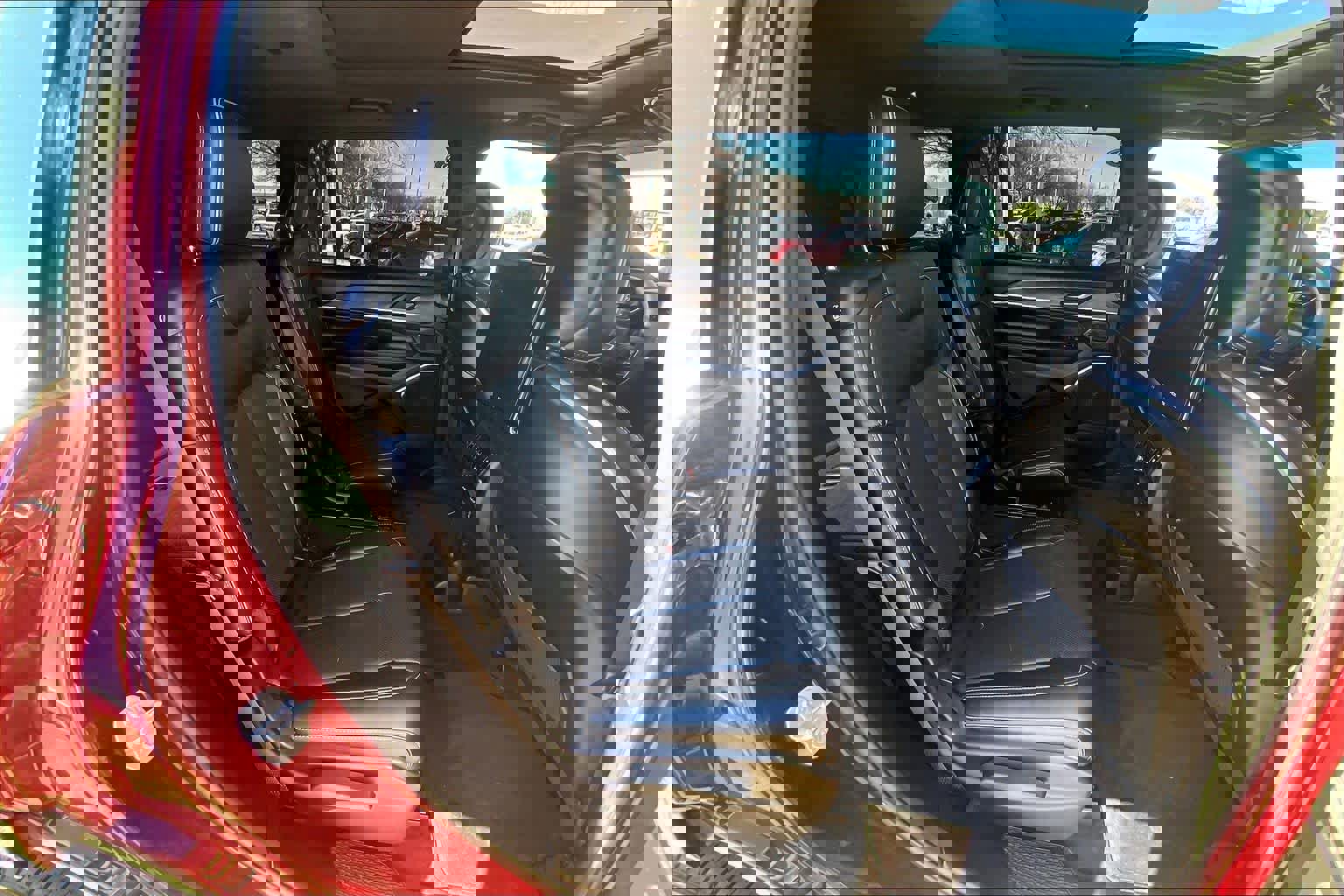 Used 2025 Jeep Grand Cherokee L Overland w/ Luxury Tech Group IV image 19