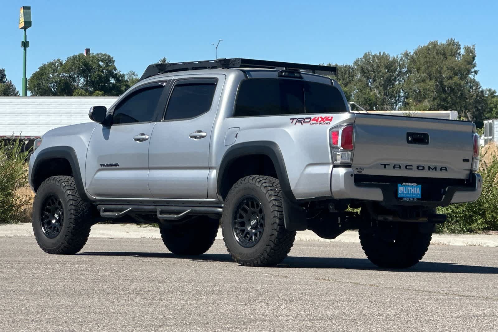 Used 2021 Toyota Tacoma TRD Off-Road w/ Technology Package AWD/4WD image 6