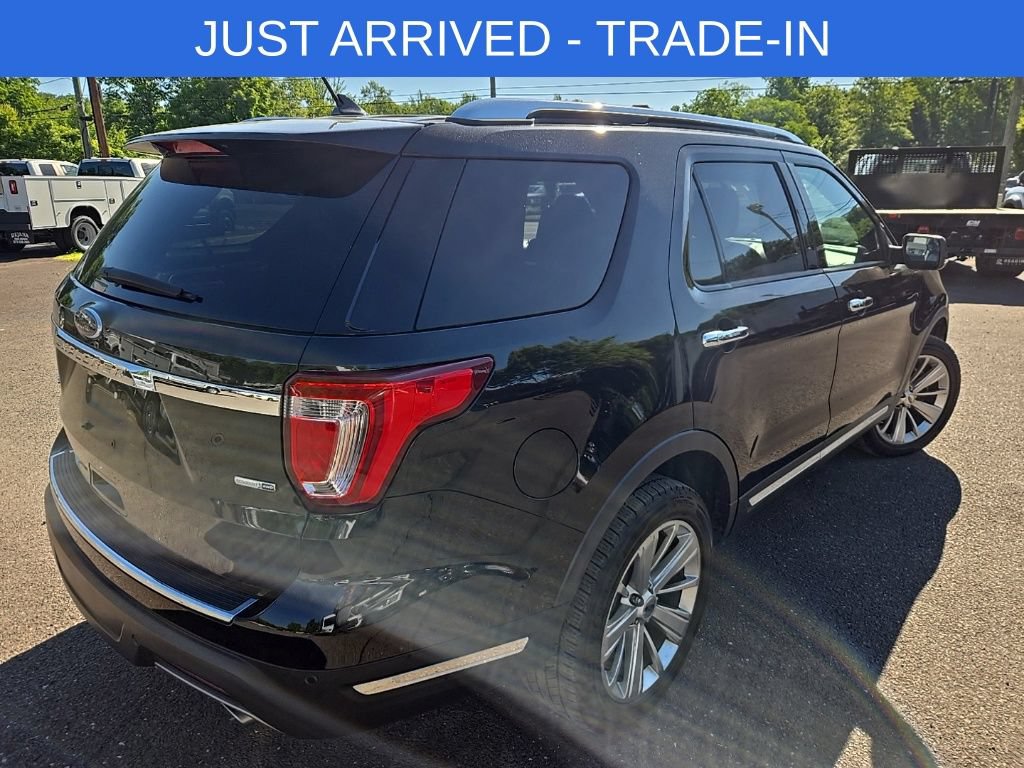 Certified 2018 Ford Explorer Limited AWD/4WD image 4