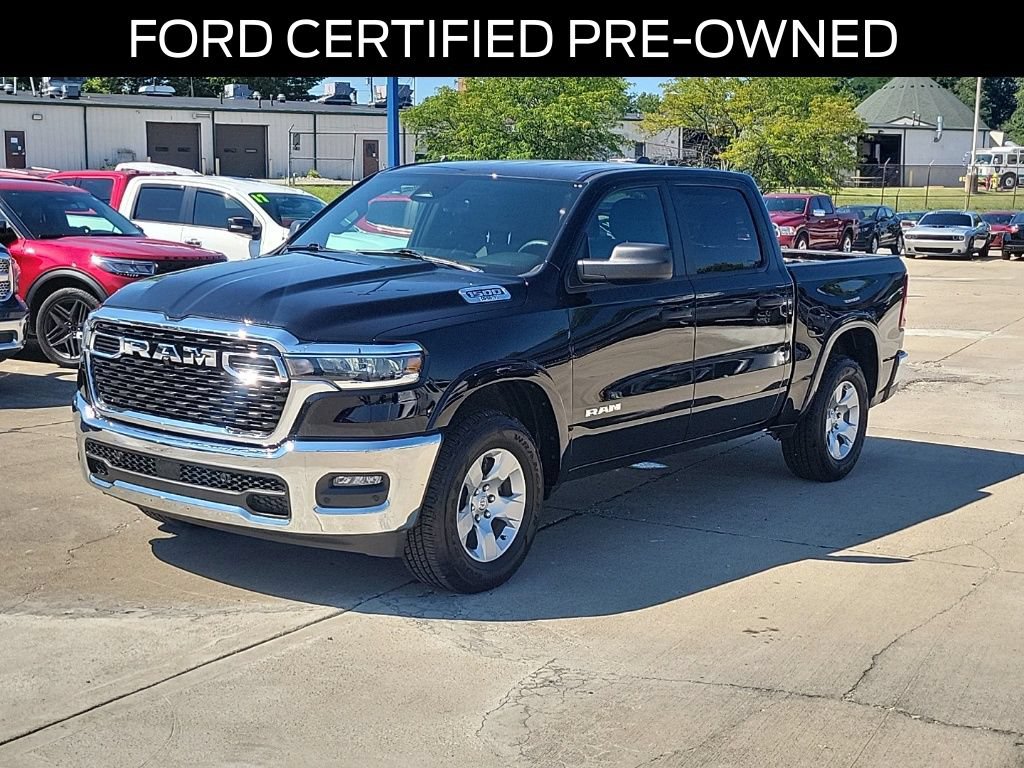 Used 2025 RAM 1500 Big Horn AWD/4WD image 2