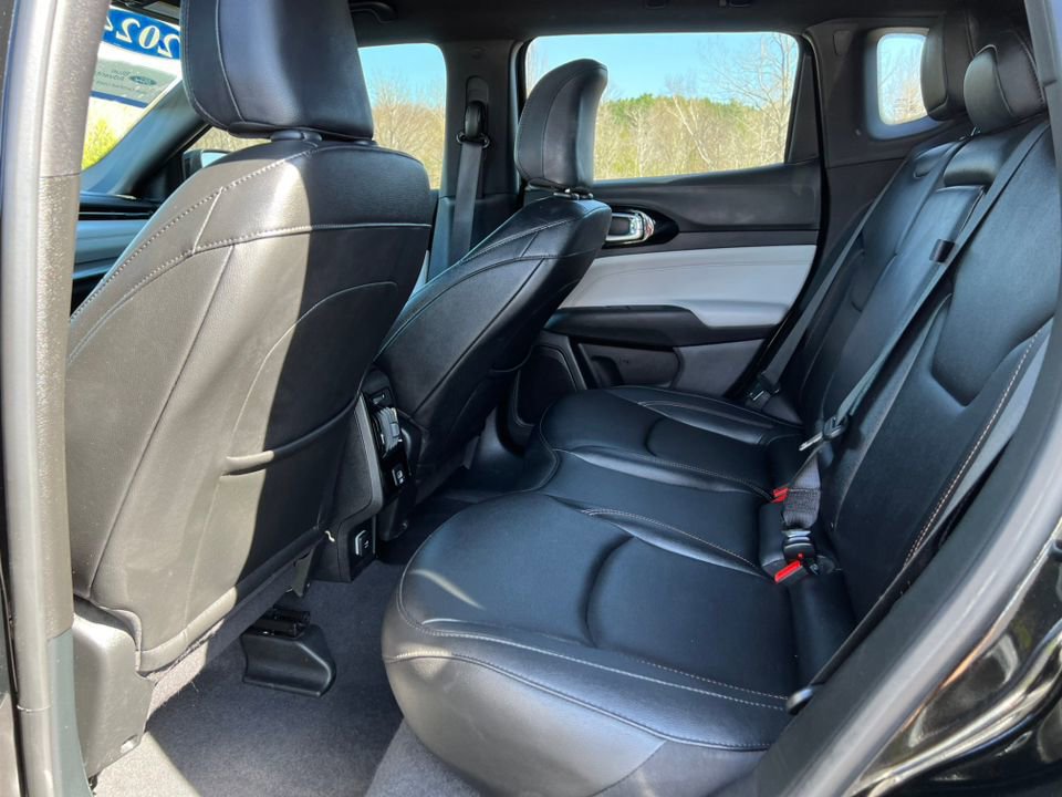 Used 2024 Jeep Compass Limited AWD/4WD image 9