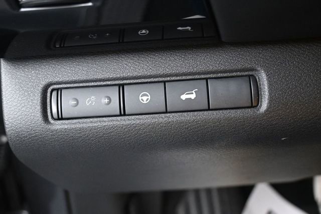 Used 2025 Nissan Pathfinder SV AWD/4WD image 8