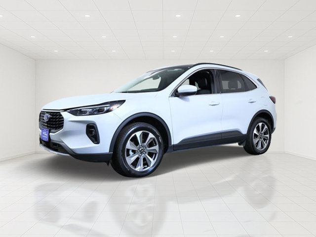 Certified 2025 Ford Escape Platinum AWD/4WD image 2