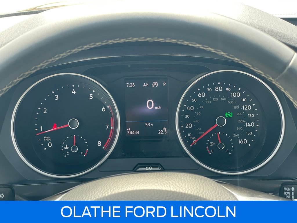 Used 2021 Volkswagen Tiguan SE w/ Panoramic Sunroof Package image 18