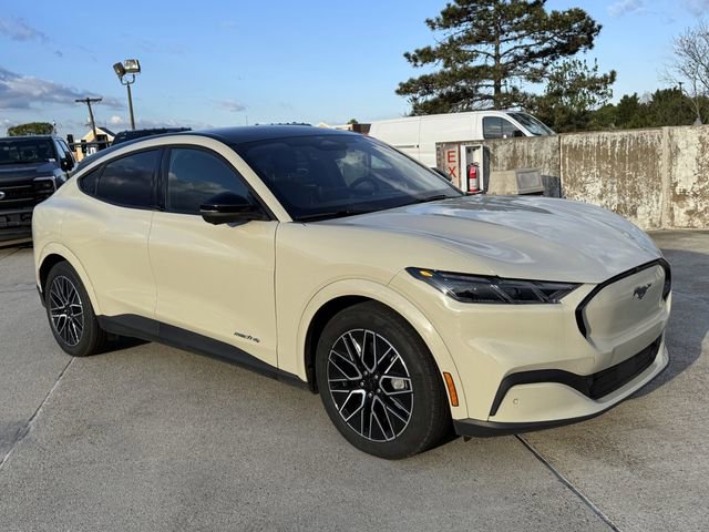 Certified 2025 Ford Mustang Mach-E Premium image 1