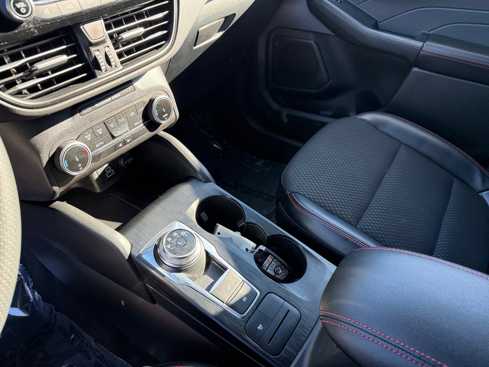 Certified 2025 Ford Escape ST-Line w/ Equipment Group 301A image 13