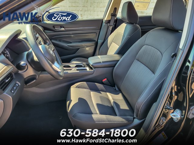 Used 2024 Nissan Altima 2.5 SV FWD image 8