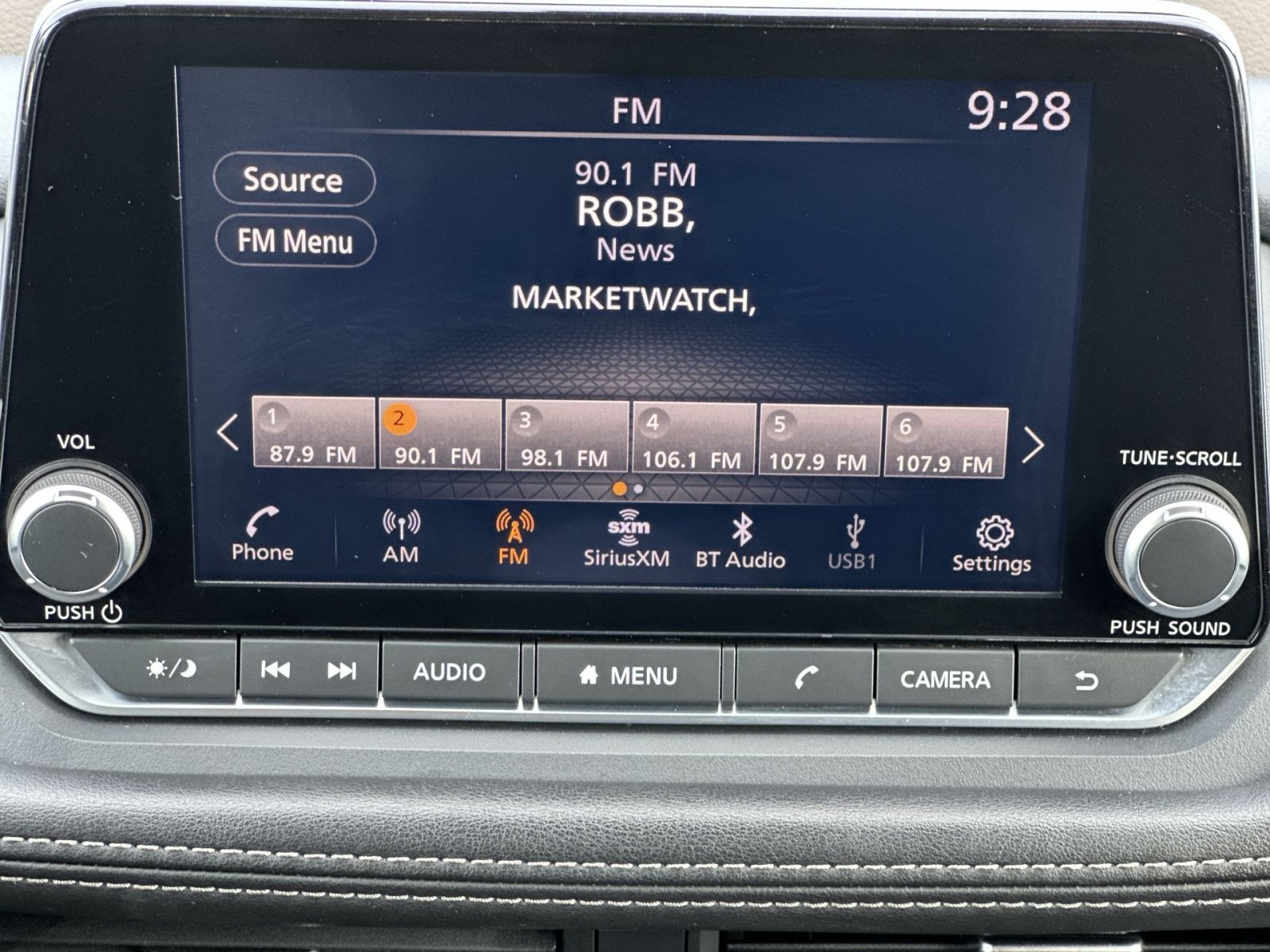 Used 2023 Nissan Rogue SV AWD/4WD image 19