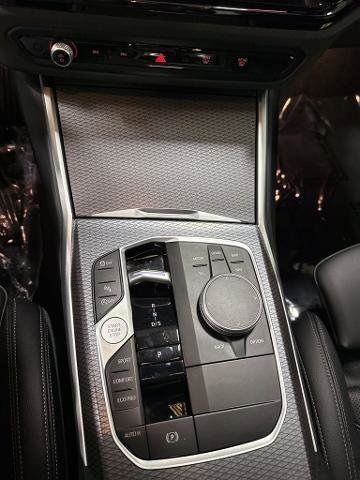 Used 2025 BMW 330i xDrive Sedan w/ Premium Package AWD/4WD image 16