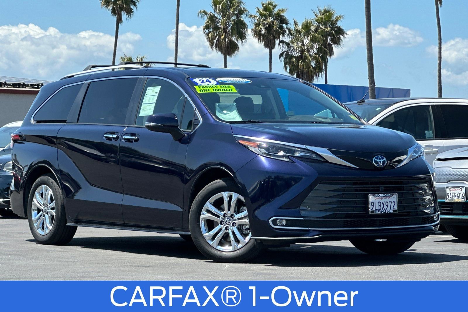 Used 2024 Toyota Sienna Platinum AWD/4WD image 2