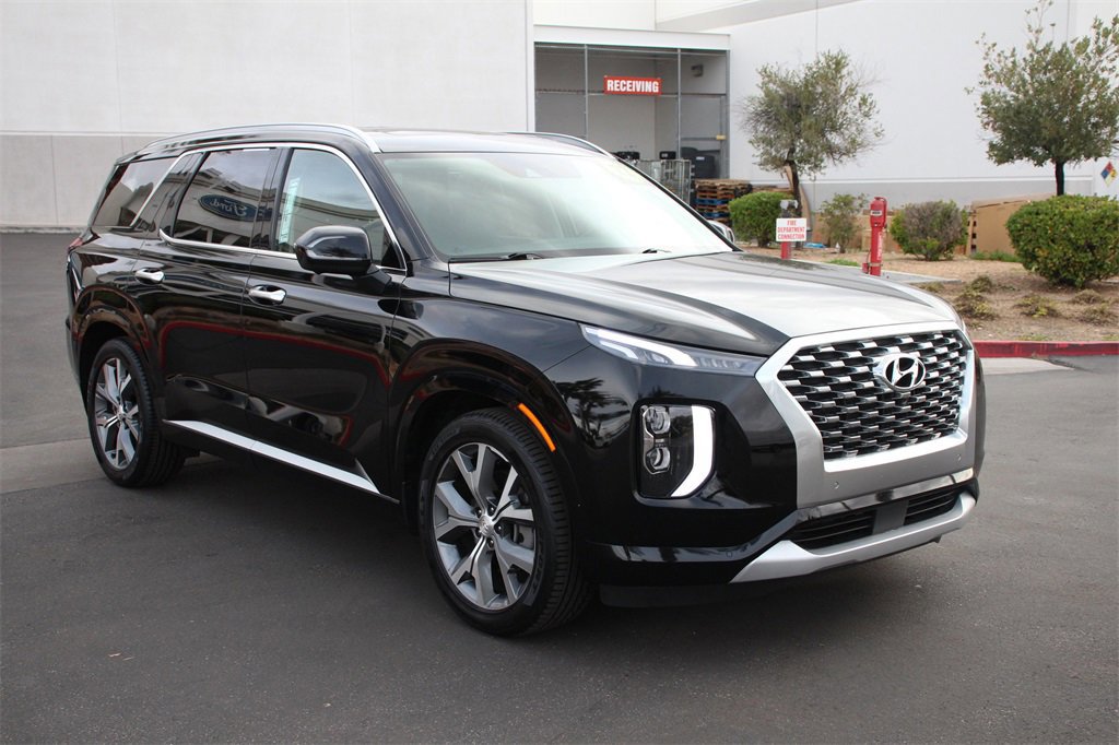 Used 2022 Hyundai Palisade Limited w/ Cargo Package image 9