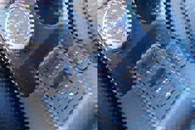 Certified 2025 Ford Bronco Heritage Edition image 24