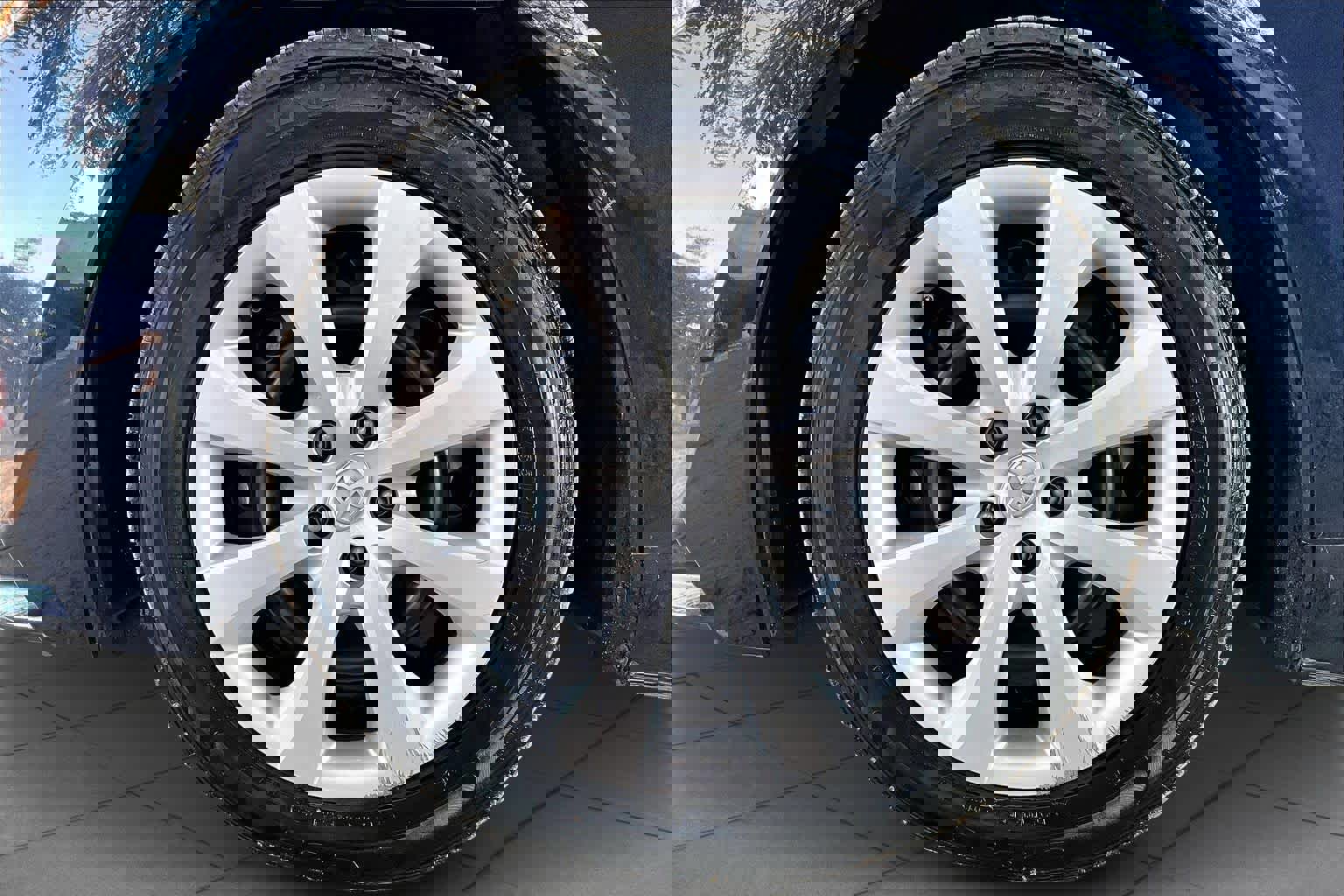 Used 2023 Toyota Corolla LE image 13