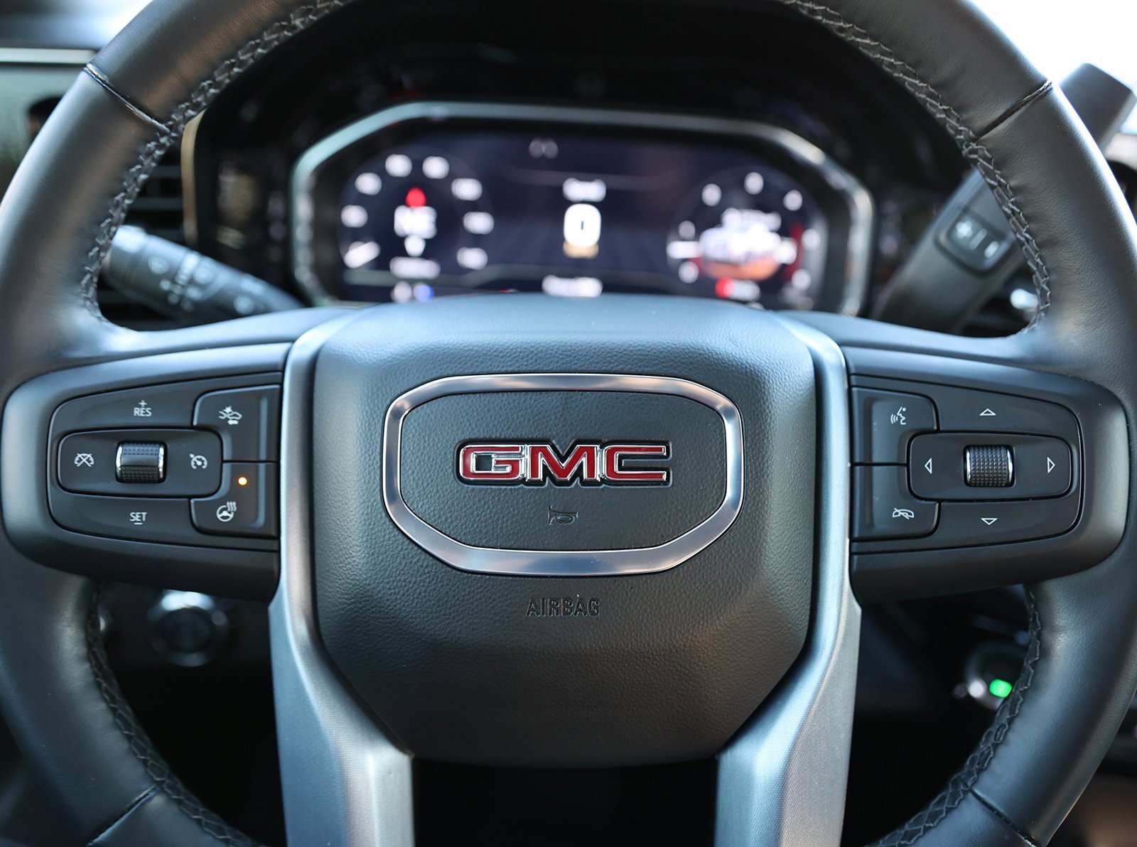 Used 2025 GMC Sierra 2500 SLT w/ SLT Premium Package image 39