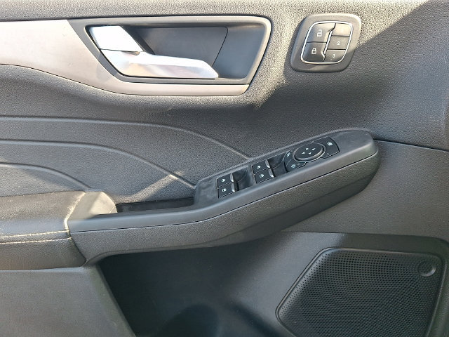 Certified 2022 Ford Escape SEL w/ Technology Package FWD image 12