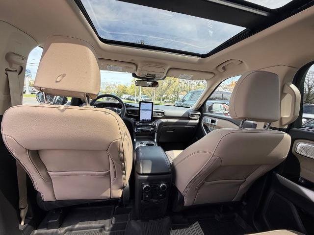 Certified 2023 Ford Explorer Limited w/ Limited Technology Package AWD/4WD image 16