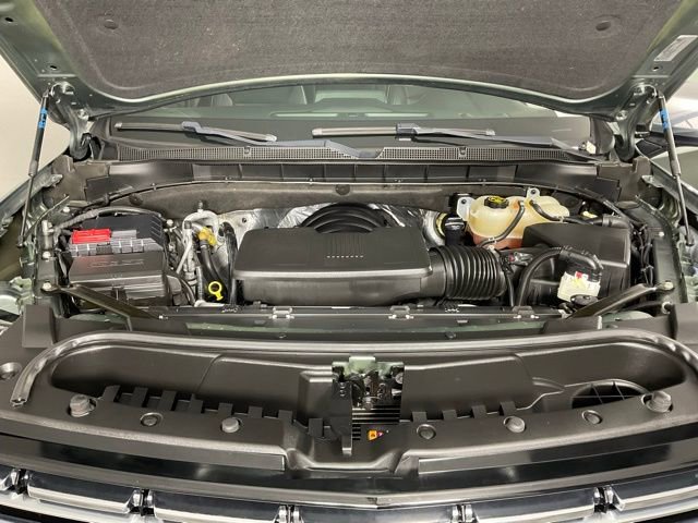 Used 2023 Chevrolet Suburban Premier image 9