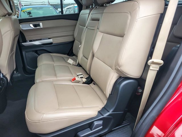 Certified 2024 Ford Explorer Limited AWD/4WD image 15
