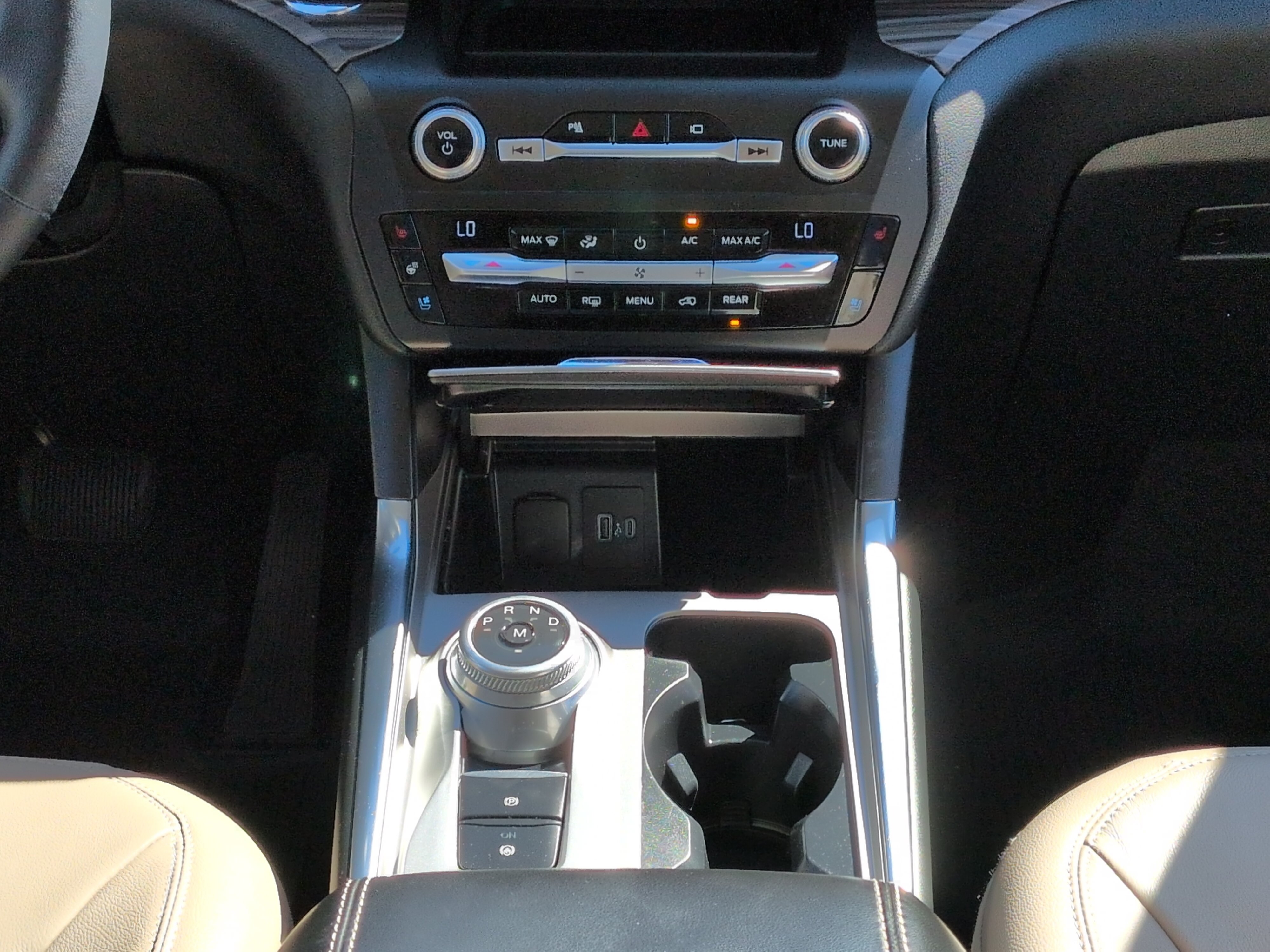 Certified 2020 Ford Explorer Limited RWD image 17