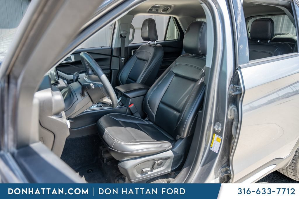Certified 2022 Ford Explorer XLT w/ Equipment Group 202A AWD/4WD image 4