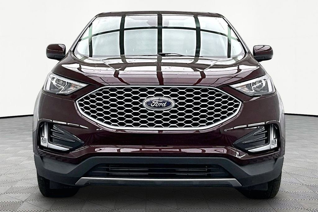 Certified 2024 Ford Edge SEL w/ Convenience Package AWD/4WD image 3