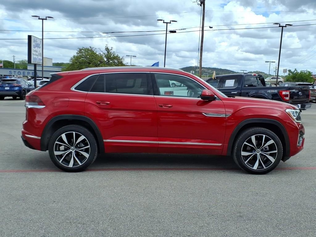 Used 2025 Volkswagen Atlas Cross Sport SEL Premium R-Line AWD/4WD image 4