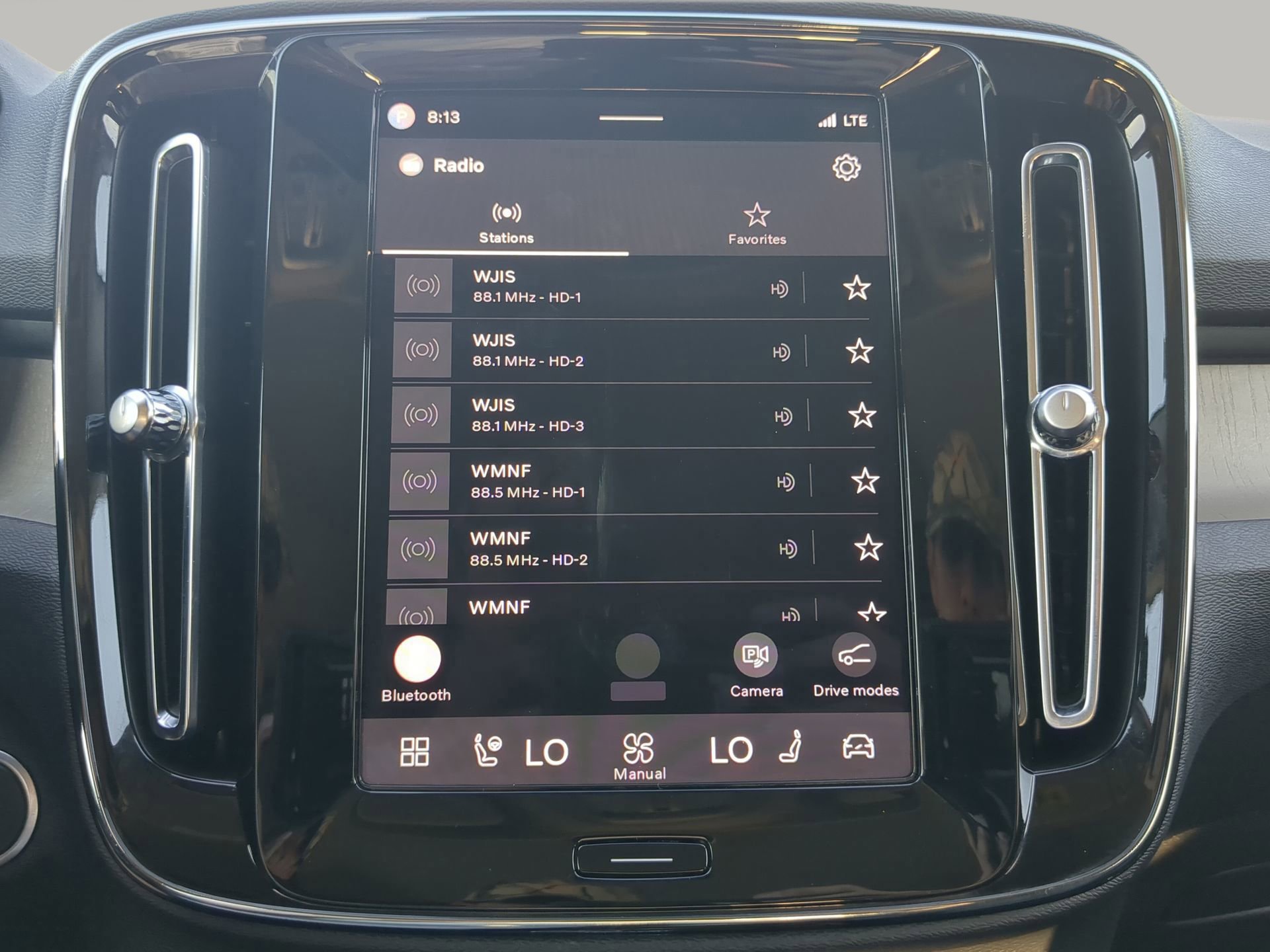 Used 2023 Volvo XC40 B5 Plus w/ Protection Package Premier image 59