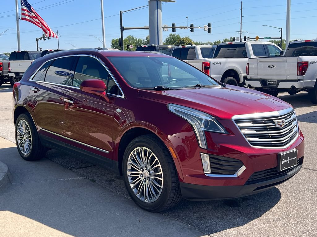 Used 2017 Cadillac XT5 Luxury w/ Driver Awareness Package AWD/4WD image 8
