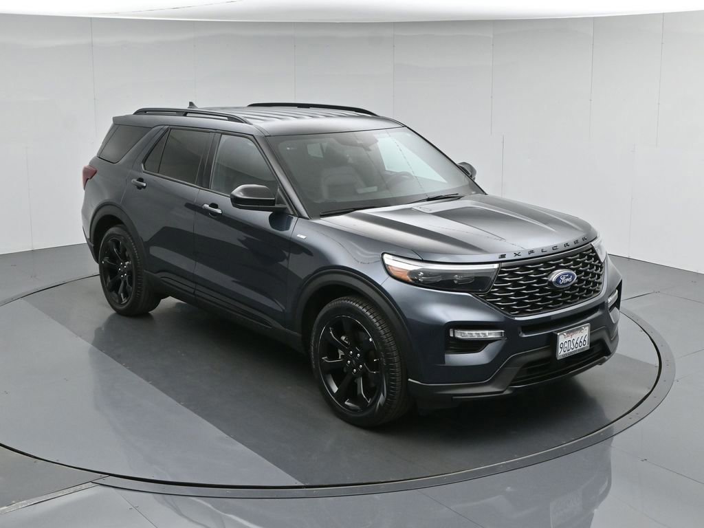 Certified 2023 Ford Explorer ST-Line w/ Class IV Trailer Tow Package RWD image 4