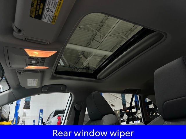 Used 2021 Toyota RAV4 XLE image 22