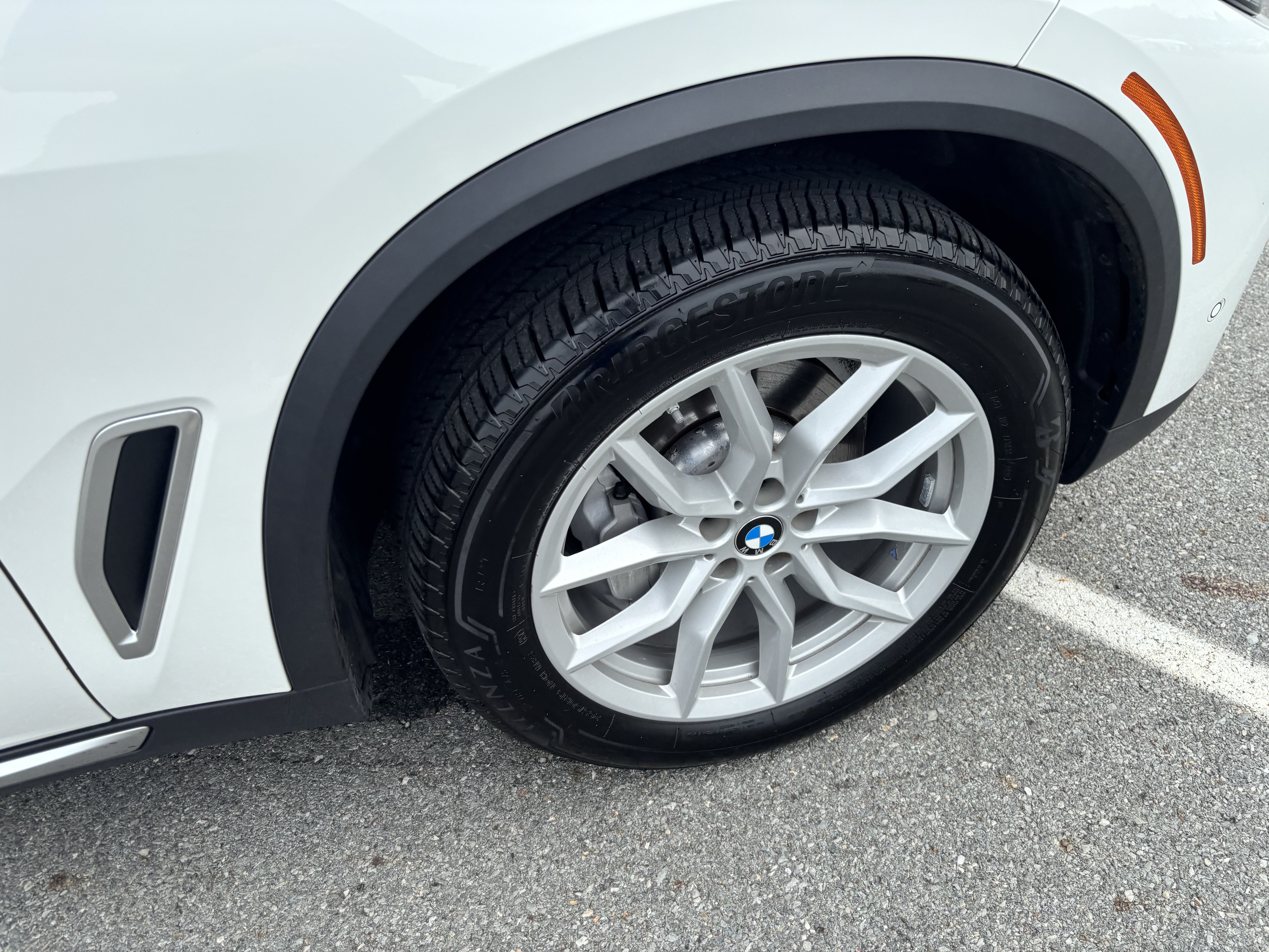 Used 2023 BMW X5 xDrive40i w/ Premium Package AWD/4WD image 43