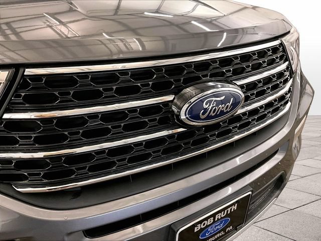Certified 2021 Ford Explorer XLT w/ Equipment Group 202A AWD/4WD image 30