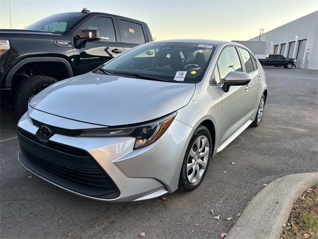Used 2024 Toyota Corolla LE image 1