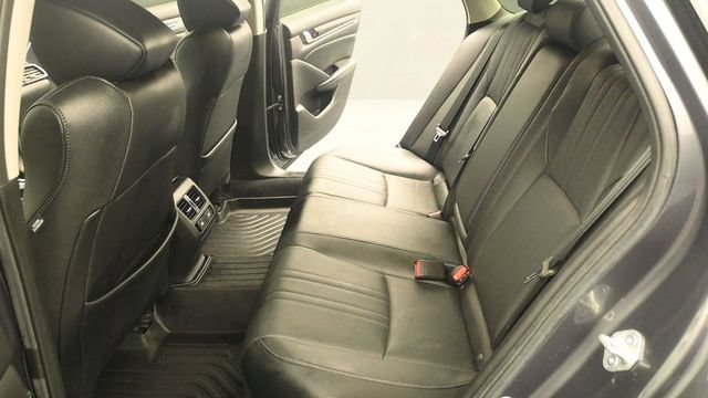 Used 2021 Honda Accord Touring image 11