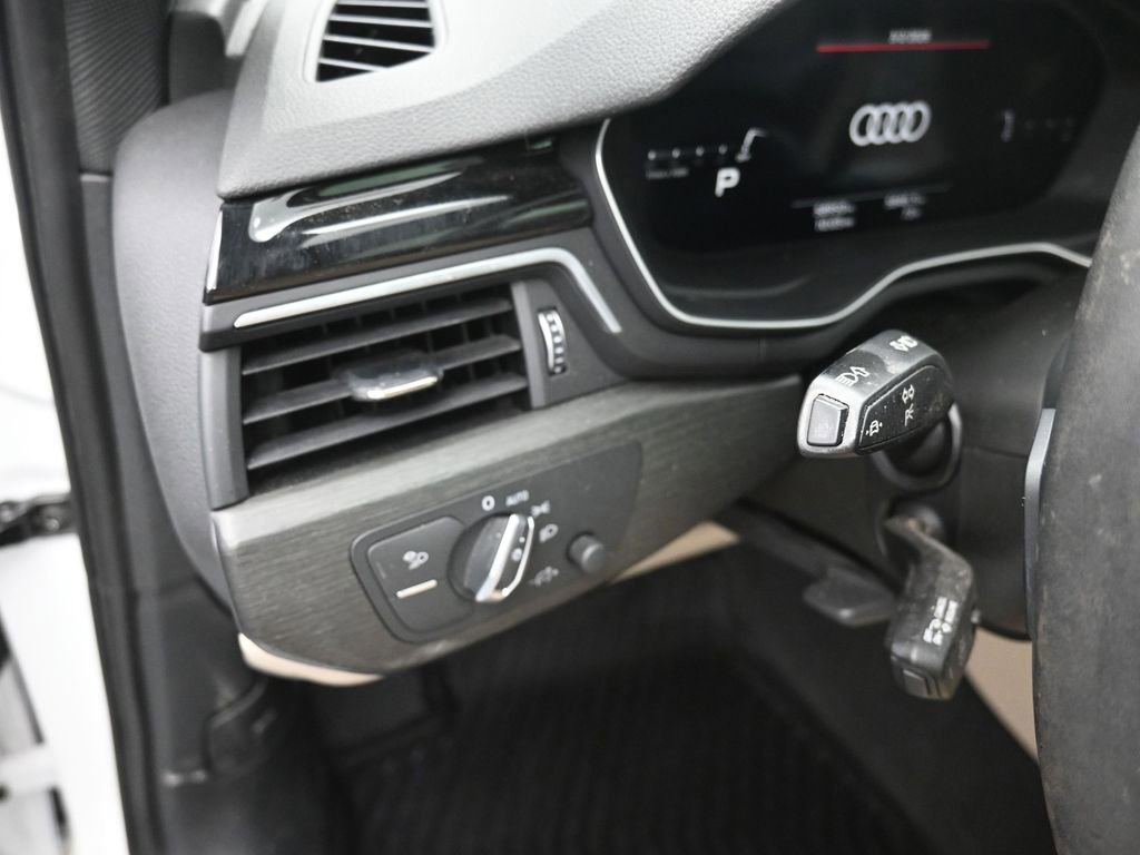 Used 2021 Audi A4 2.0T Premium Plus image 25