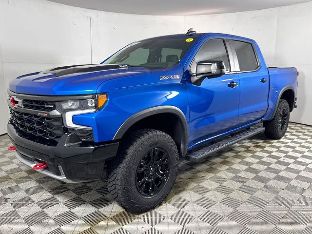 Used 2023 Chevrolet Silverado 1500 ZR2 w/ Technology Package AWD/4WD image 9
