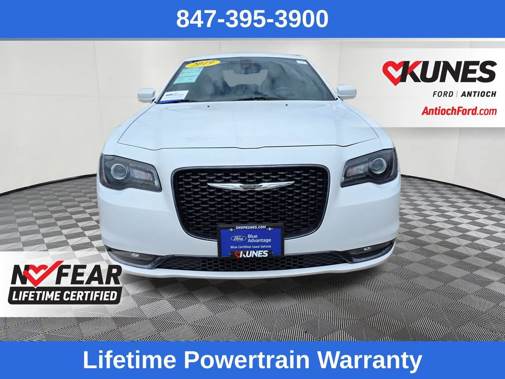 Used 2019 Chrysler 300 S AWD/4WD image 2
