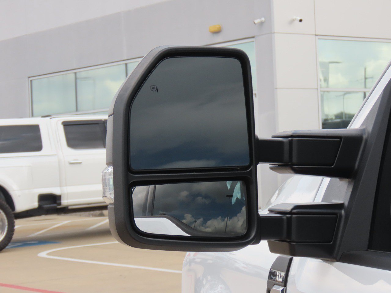 Certified 2025 Ford F250 XLT AWD/4WD image 18