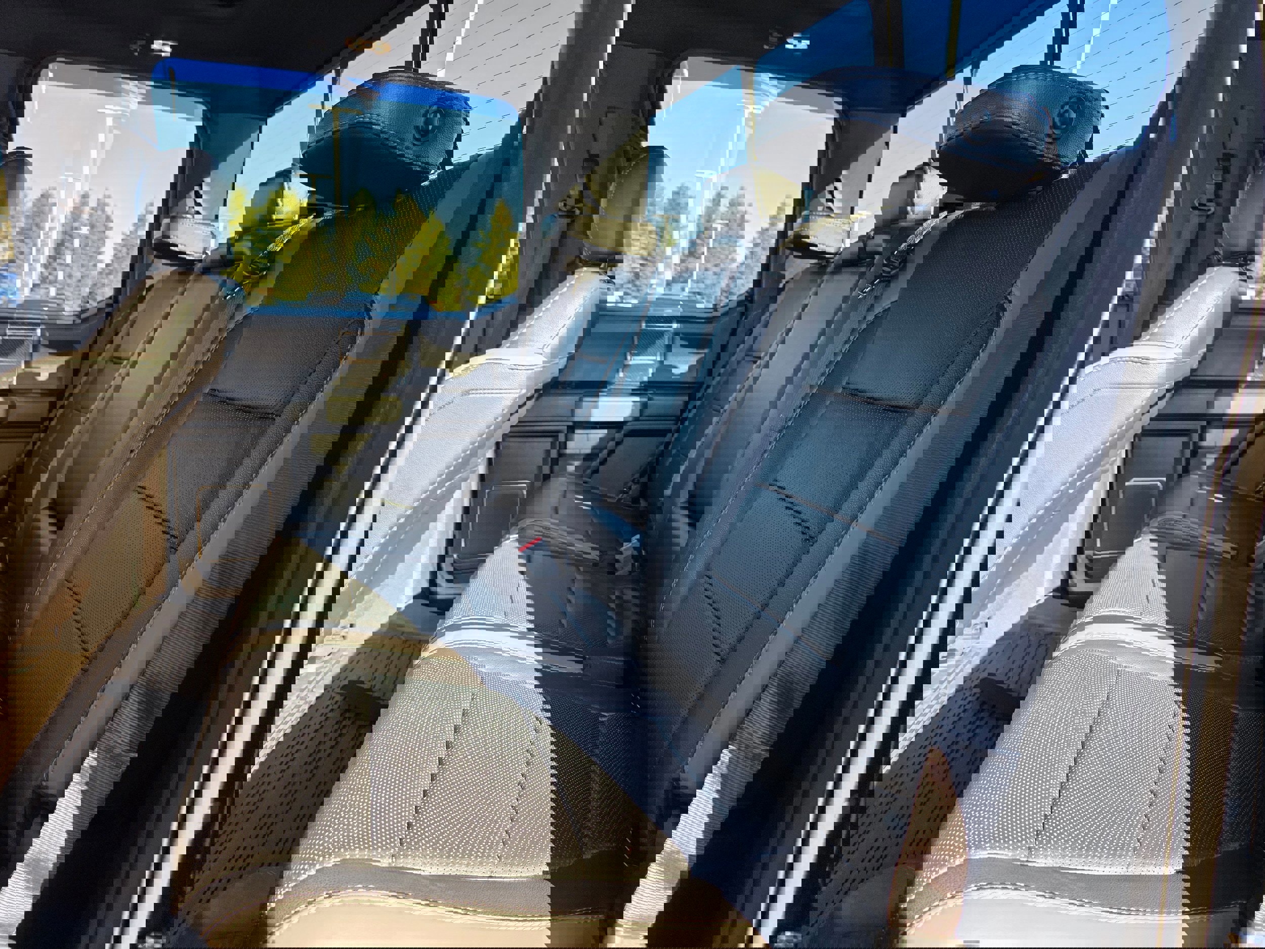 Certified 2018 Ford F150 Raptor w/ Equipment Group 802A Luxury image 11