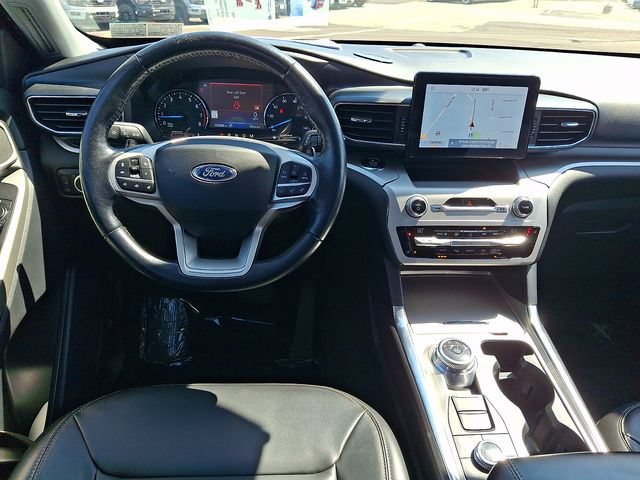 Certified 2021 Ford Explorer XLT w/ Equipment Group 202A AWD/4WD image 11