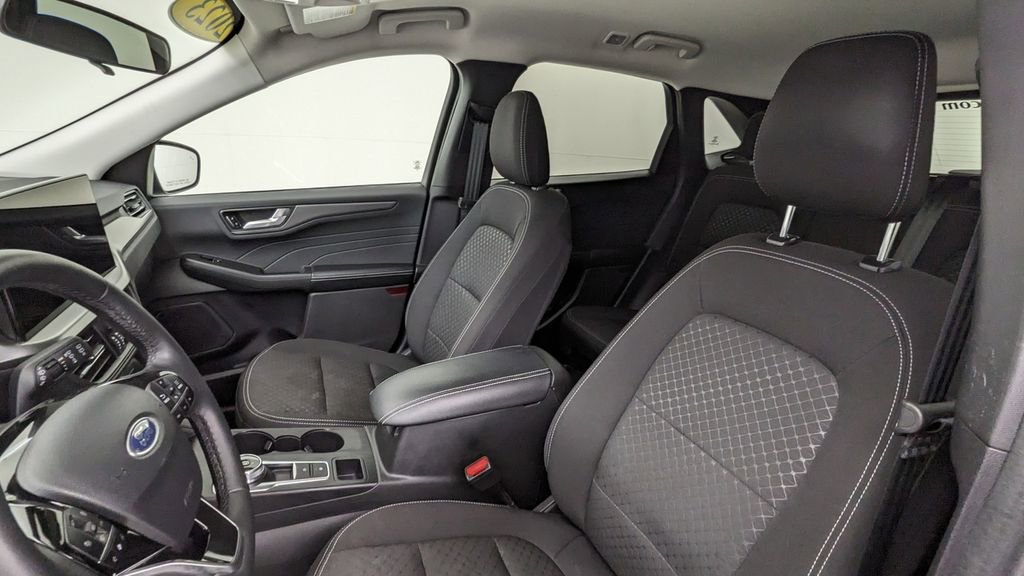 Certified 2023 Ford Escape Active w/ Tech Pack #2 image 2