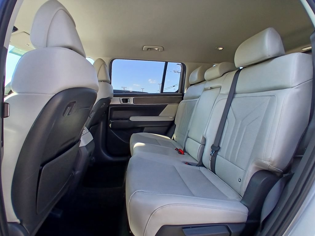 Used 2025 Hyundai Santa Fe SEL AWD/4WD image 21